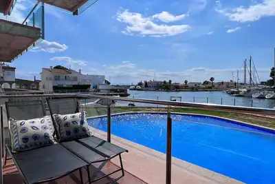 Image de Blau Apartamento Frente a los Canales y Puestas de sol de Roses