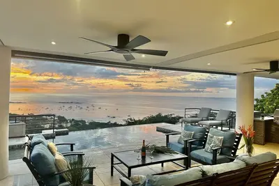 Image de New Exclusive Retreats Paradise 8 Bedroom Luxury Resort Villa - Fully Staffed