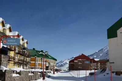 Image de Hermoso departamento frente a las montañas