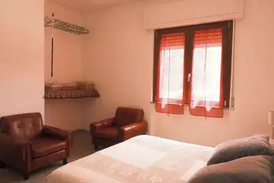 Image de A cozy house in a quiet area, located between the city center and the sea