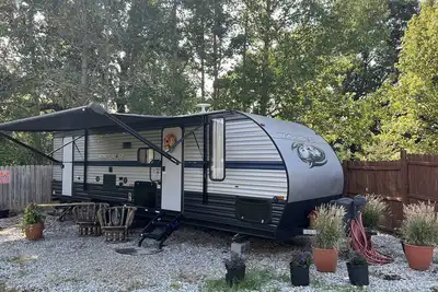 Image de Private Outdoor Shower 🌸 25 to Auburn & West Point Lake!