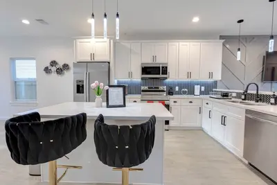 Image de Lé Luxe Maison! Upscale 3 Br 2. 5 Ba Texas Medical Center/ Downtown Houston.