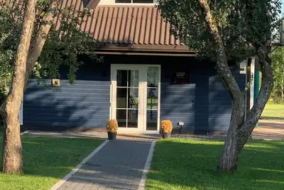 Image de Tiny house in a middle of nature. Family friendly place.