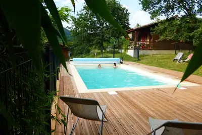 Image de chalet dans la nature Ardeche sud