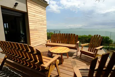 Image de Appartement avec terrasse front de mer, vue imprenable sur Tatihou