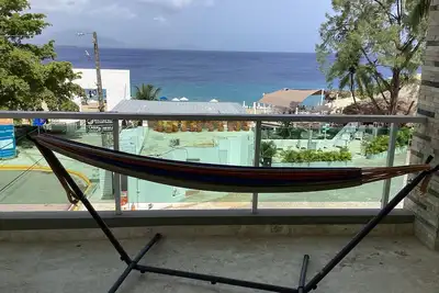 Image de Amazing 2bd/2ba Beachfront Condo, Playa Alicia Beach 24/7 Security