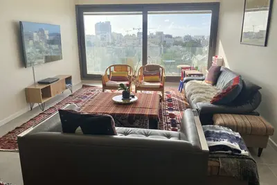 Image de High end three bedroom apartment 8th floor with sea view, pool, parking!