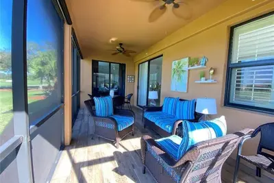 Image de River Strand coach home, golf deeded, beautifully decorated