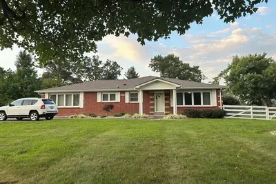 Image de Spacious Country Home - uniquely located for great family fun