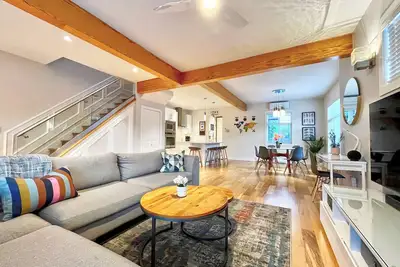 Image de Luxury Home on the Drive with Ac (Family-Friendly & Business Travel Ready)