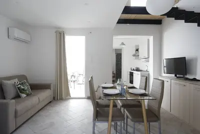 Image de Rys Mondello House. Independent apartment with outdoor spaces