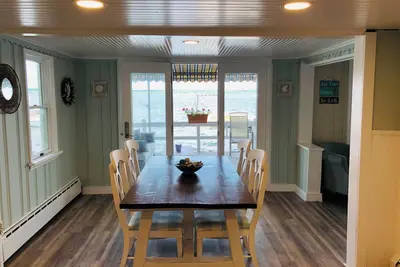 Image de Seneca Sunrise Cottage - Lakefront Home on the Finger Lakes Wine Trail!