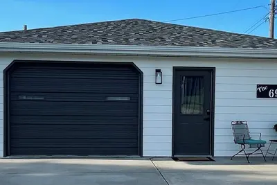 Image de The 69210 -A cozy getaway in small-town Nebraska.