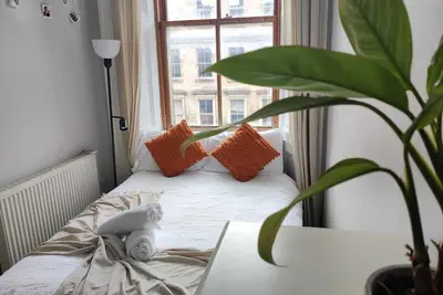 Image de Fantastic Central Large Four Bedroom