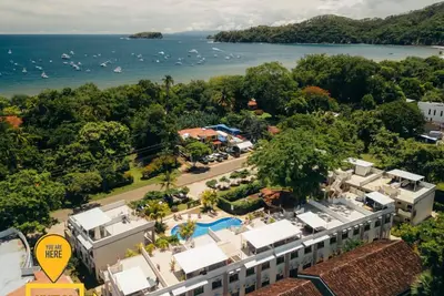 Image de Pacific Sunset Ground Unit Condo across the beach