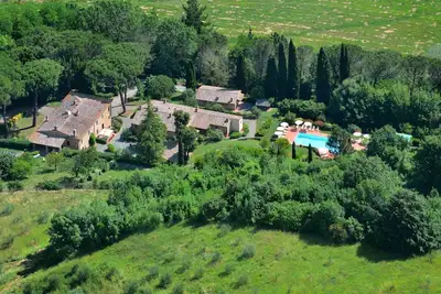 Image de Lebbio - Entire property with private pool