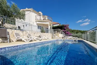 Image de House w/panorama view, swimming pool. Walking distance to beach, old city Trogir