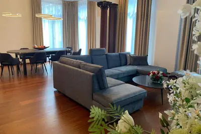 Image de Modern and Stylish! <br>Luxury apartment in the center of Antwerp. Private parking and fully serviced.