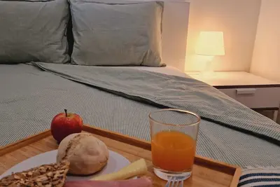 Image de Acolhedor apartamento a escassos 100 metros da emblemática praia de Sesimbra.