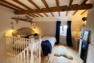 Image de Castle View by Peakes Retreats. Romantic, Cosy Cottage in Historical Tutbury