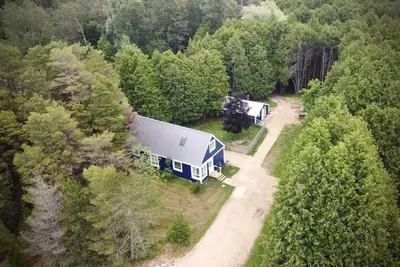 Image de Cottage Retreat on 11 Acres!