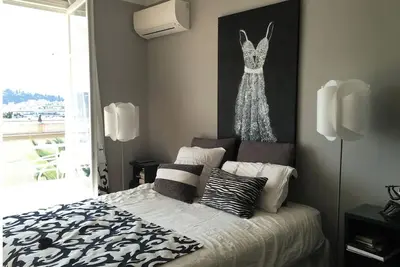 Image de Maison en bord de merVue panoramique, 400 m de la plage. 6 personnes