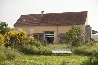 Image de Green Folies Sancerroise, location maison, 15 p, piscine, 2h de Paris