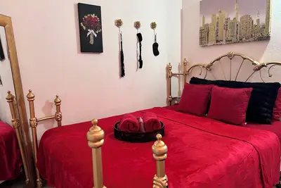 Image de Red Loft Vibe Walking Distance To The City