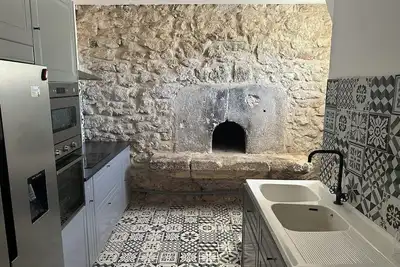 Image de Gîte en pierre dans domaine ancien four á pain