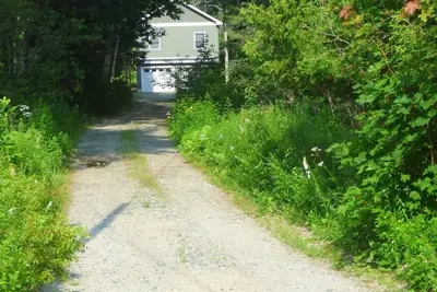Image de Cozy Apt. at 770 North Bend Unit B in the charming coastal town of Surry, Maine.