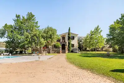 Image de Luxury Country Estate with Pool, Olive Groves & Event Spaces