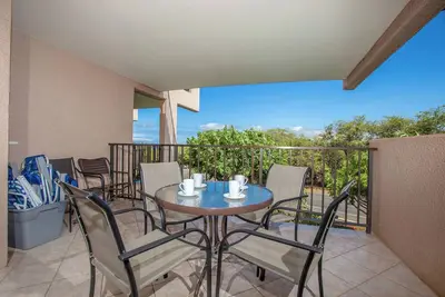Image de Kamaole Sands Unit 4-312 1 Br across the street to Kamaole Beach Park Iii