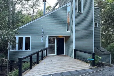 Image de Duke-Rockwood Gem: 2br/2ba w/ Office & Fenced Yard