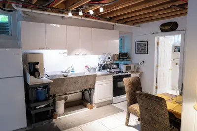 Image de New to Vrbo! 2/1 Mid Island Apartment, Sleeps 5