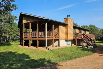 Image de Big Bay Lodge - Family Vacation Home - Across the street from Petenwell Lake