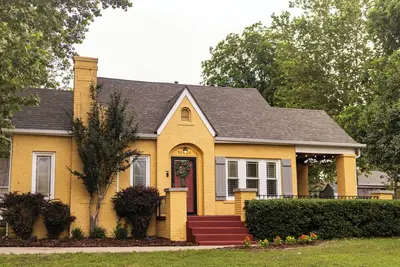 Image de The Yellow House at Braden Park