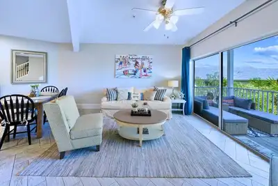 Image de 3br Townhome • Private Beach Access • Pool • Walk to Destin Beach • Sleeps 10