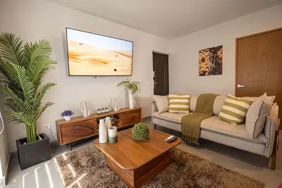 Image de \"Desert Boutique Condo\" Ground Floor Unit in the heart of Downtown Csl