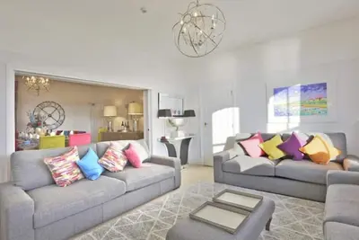 Image de Northcliffe, Premier Position Southwold Seafront, Five Star Mansion, Sleeps 14
