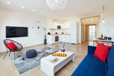 Image de Luxurious Spacious Apartment with A/C and views