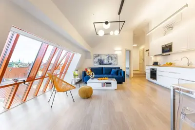 Image de Charming & Luxurious Penthouse, A/C & Grand Views