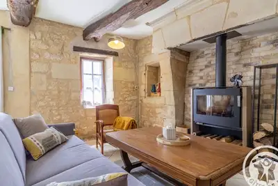 Image de Gîte charmant en tuffeau près de Saumur avec terrasse, poêle à bois et grandes commodités