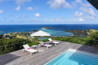 Villa Abby 2br in Vitet by Personal Villas - Breathtaking Paradise