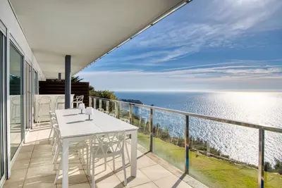 Image de Appartement spectaculaire face à la mer!