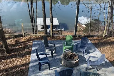 Image de Lake Life\n4 Bedroom, 3 Bath, Sleeps 12.