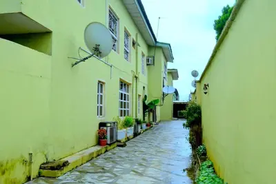 Image de Ekem's Place Ogba. . . luxury, Serenity, Security