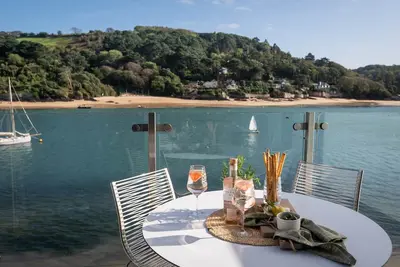 Image de Gull Rock -  a stunning waterfront villa that sleeps 8 guests in total comfort