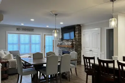 Image de Luxury Condo at Cranmore Mountain in North Conway! ! Heated Pool & Hot Tub! ! !