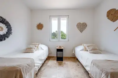 Image de Villa neuve avec piscine dans la Provence!