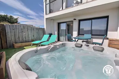 Image de Nouveaute appartement neuf \"Thinic\", Spa Jaccuzzi - Vue Mer à 100m de la Plage